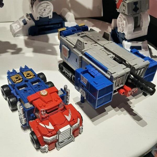 In Hand Image Of Transformers Legacy Commander Class Armada Optimus Prime  (12 of 39)